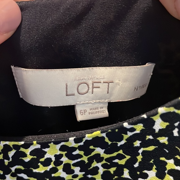 Ann Taylor LOFT Dress - Soft Green & Black Animal Print - Size 6 Petite - Picture 4 of 4